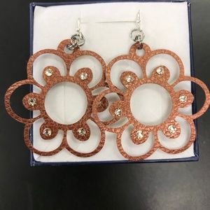 Featherweight Earrings - Flowers